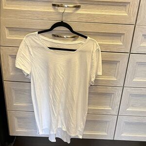 Lilly Pulitzer White Short Sleeve Tee